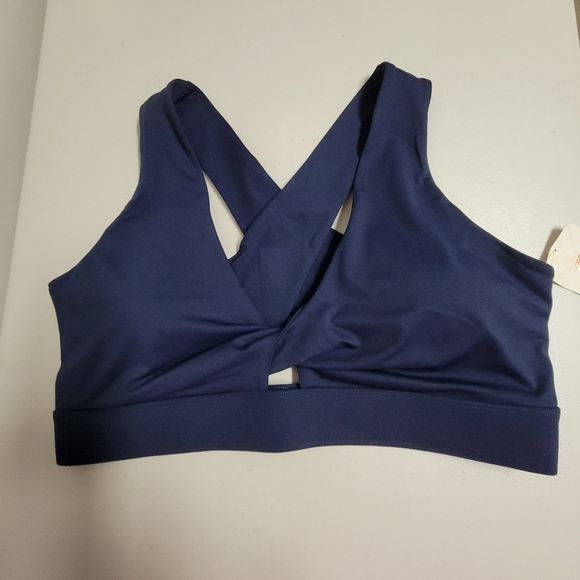 Fabletics NWT Oasis Twist Medium Impact Sports Bra Size 2X. - Picture 5 of 12